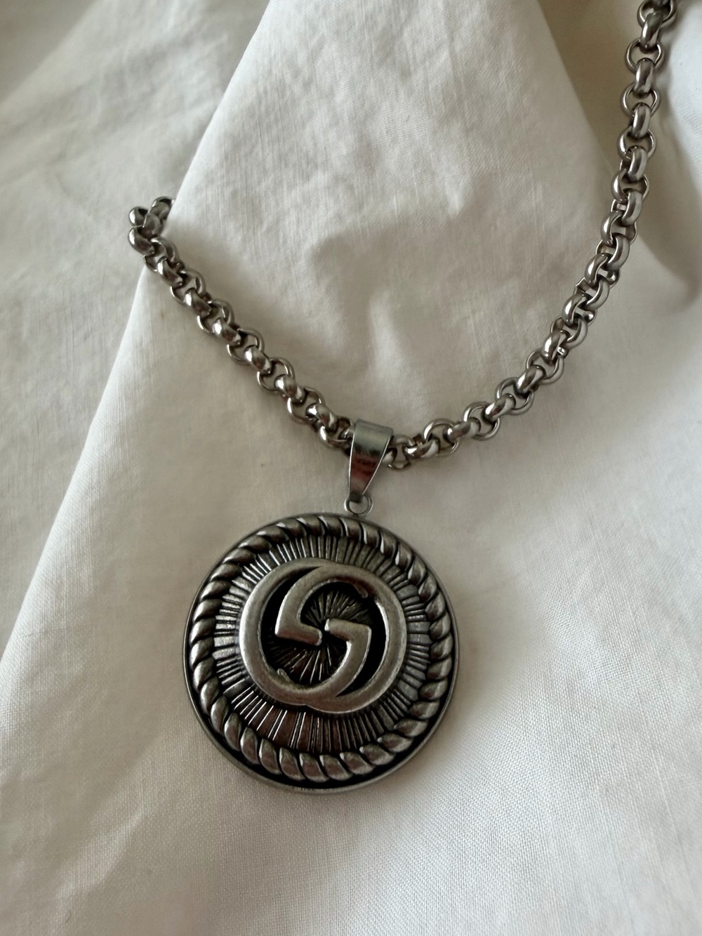 Silver-Tone GUCCI Pendant Chain Necklace